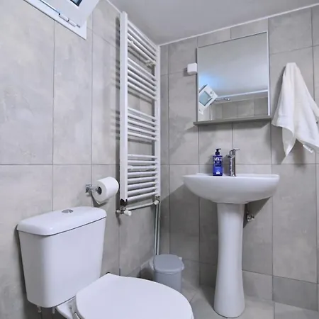 Ferienhaus Nihtolouloudo House *
