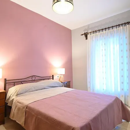 Ferienhaus Nihtolouloudo House *