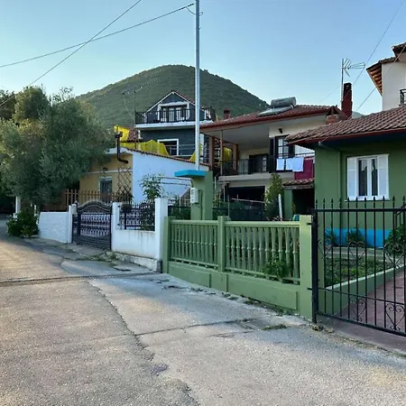 Nihtolouloudo House *